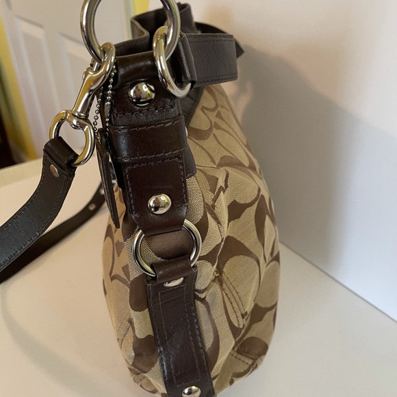 Coach Hobo Bag - Picture 5 of 9